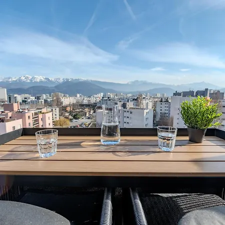 Vue Montagne Apartment *